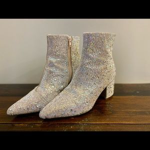 Betsey Johnson Kyla Bootie size 8